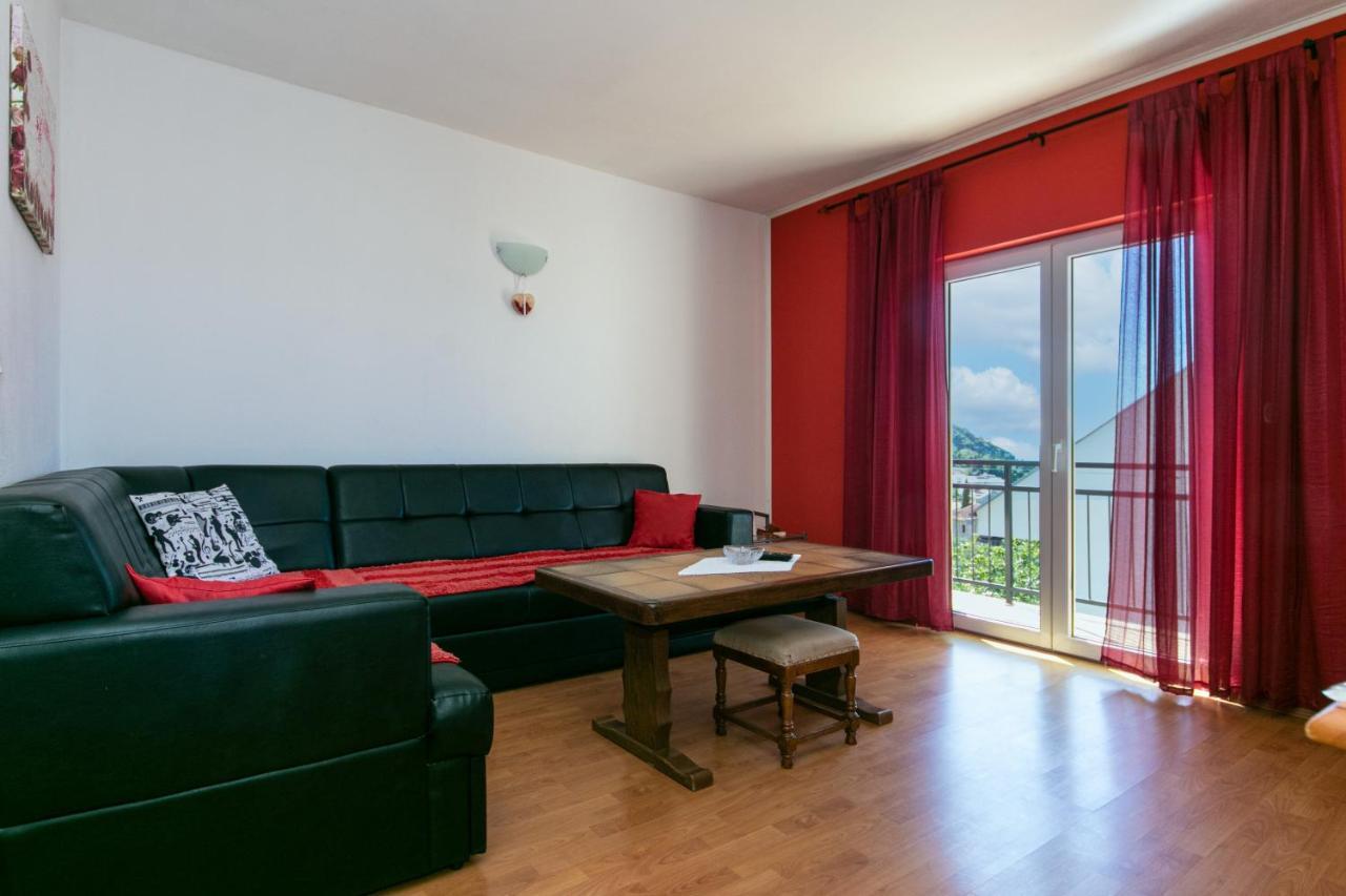 Apartments With A Parking Space Gradac, Makarska - 14708 Gradac  Kültér fotó
