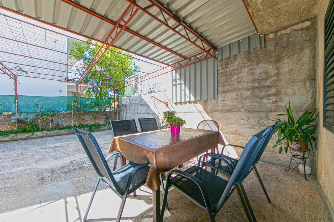Apartments With A Parking Space Gradac, Makarska - 14708 Gradac  Kültér fotó